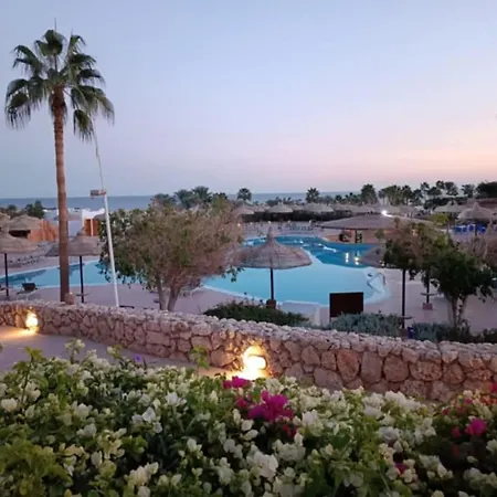 Bellissimo Appartamento Vista Mare Sulla Piscina